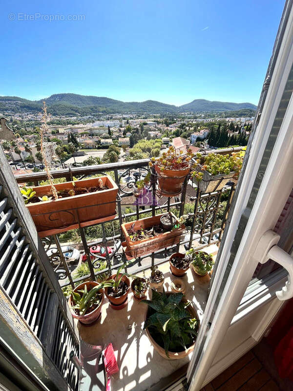 Appartement à HYERES