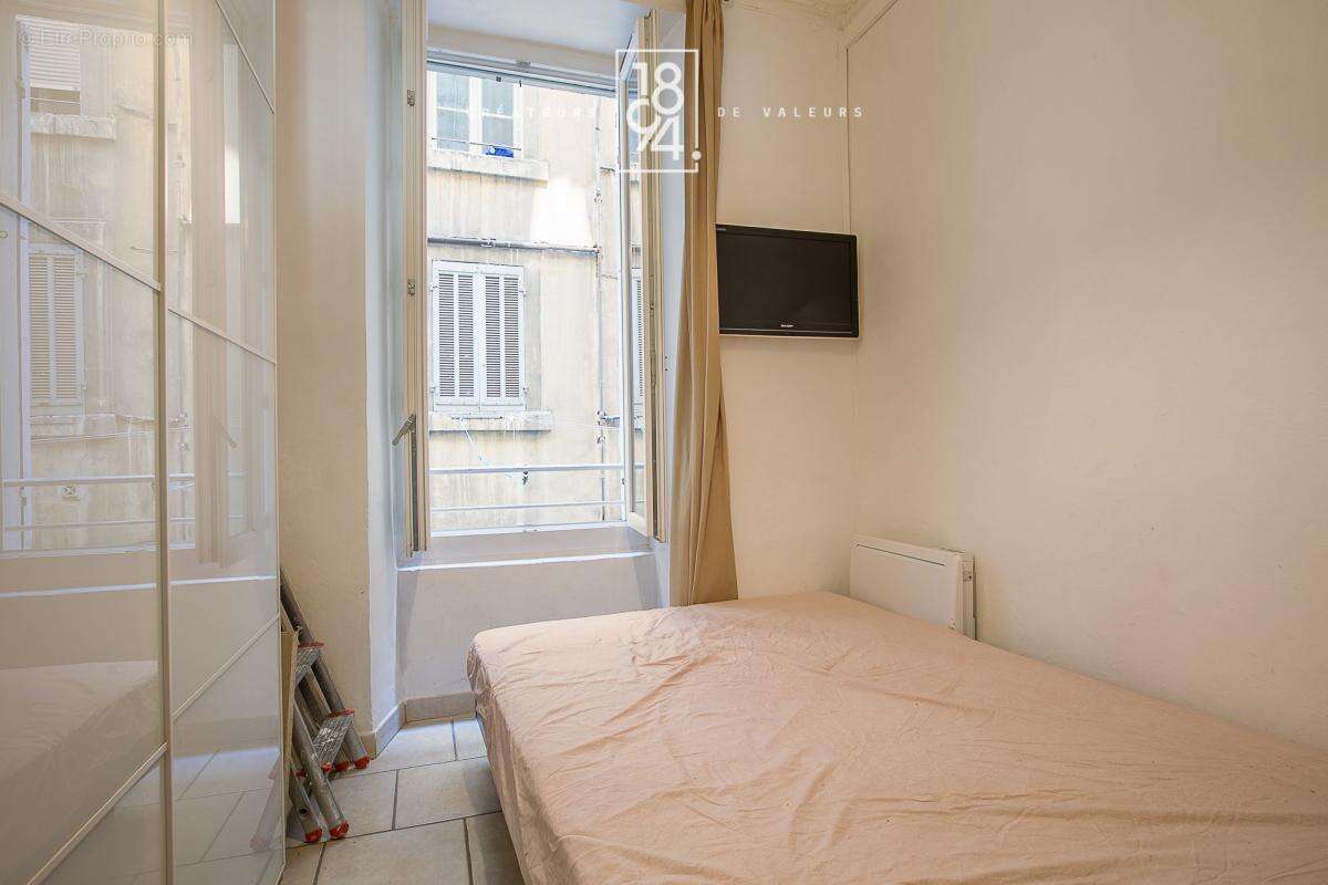 Appartement à MARSEILLE-2E