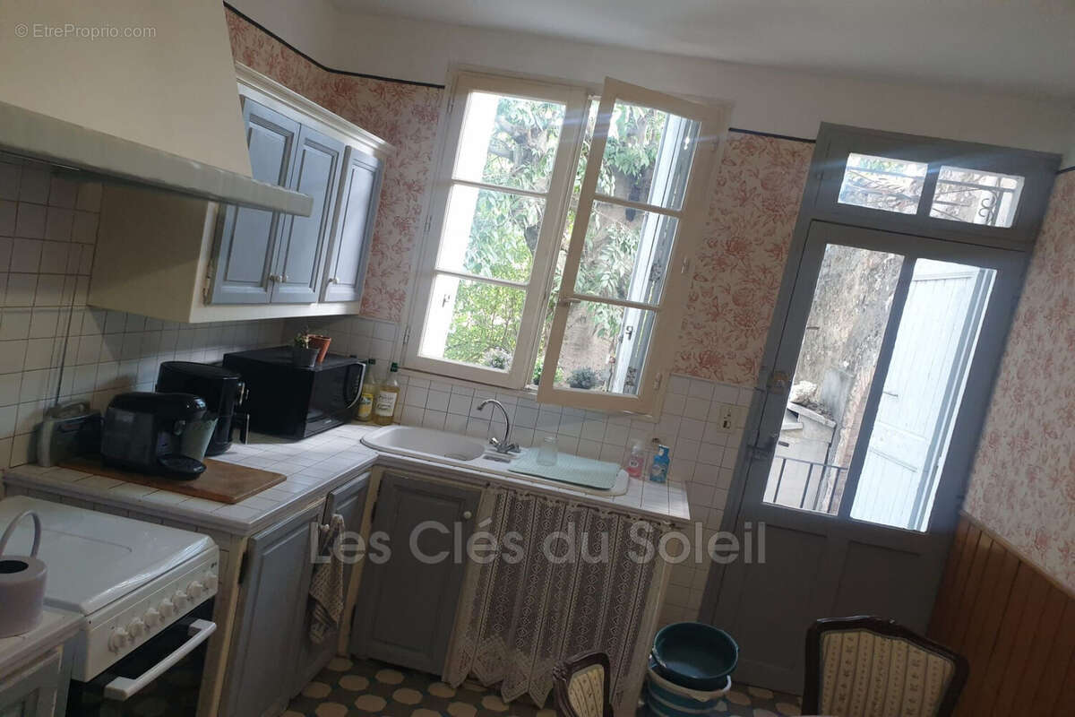 Maison 173 m² à Tourves  - photo 5