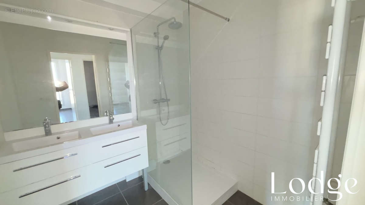 Appartement à MARSEILLE-3E