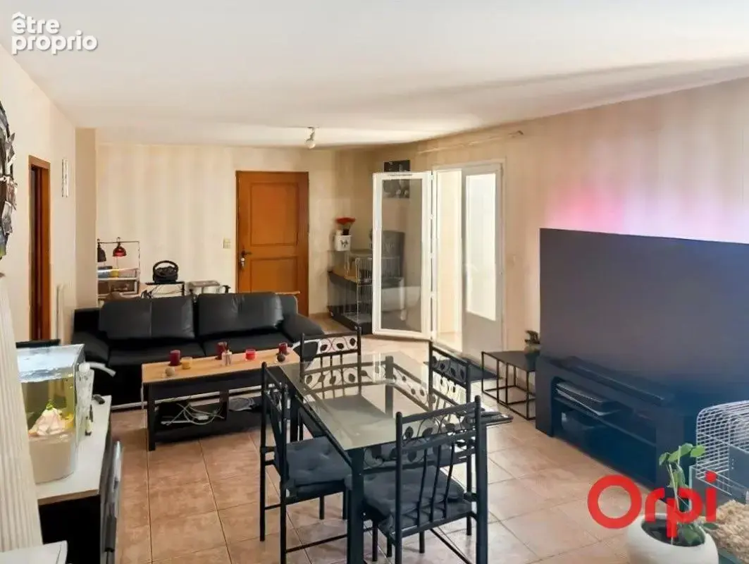 Appartement à CHATEAUNEUF-LES-MARTIGUES