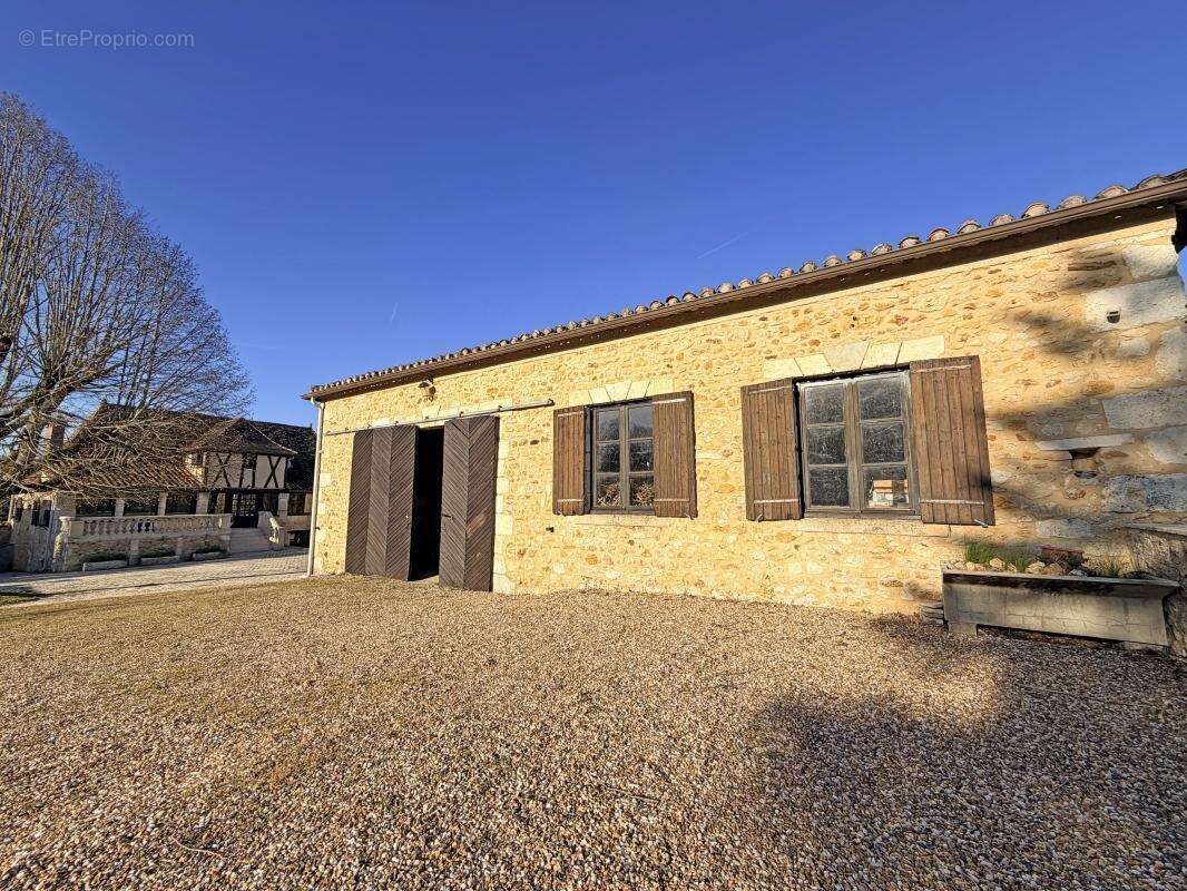 Maison à SAINT-MAIME-DE-PEREYROL
