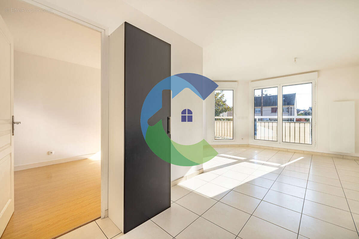 Appartement à EPINAY-SUR-ORGE