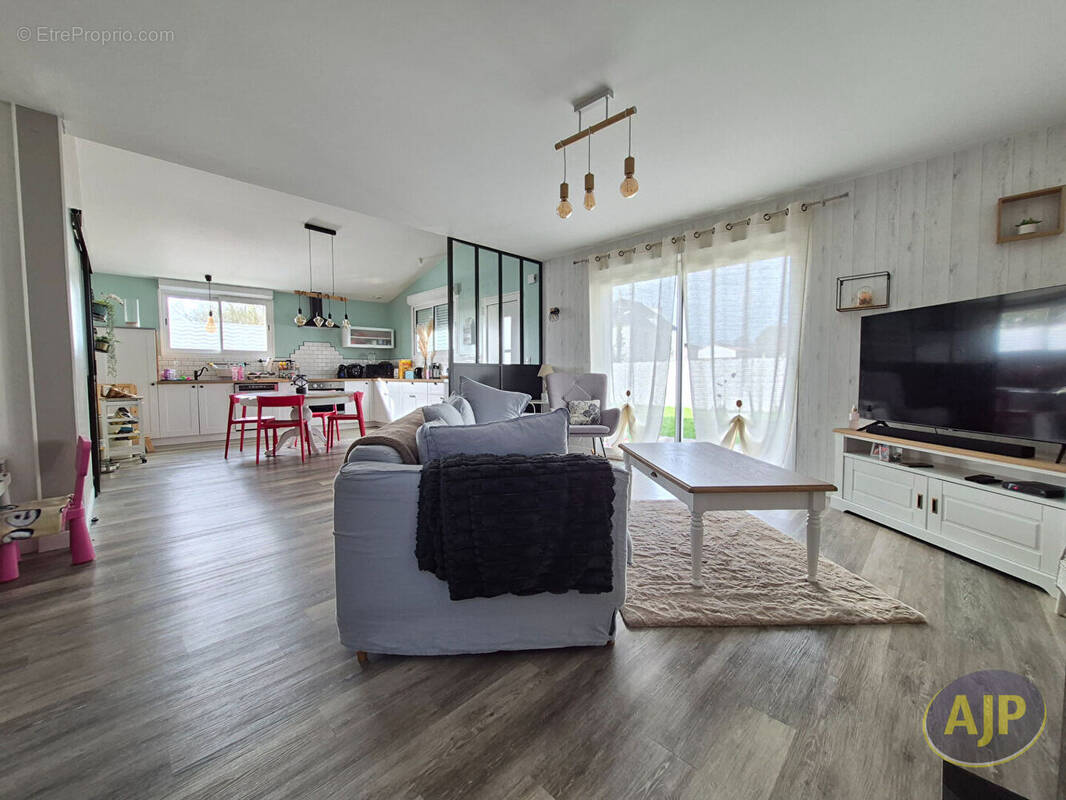 Maison à CORCOUE-SUR-LOGNE