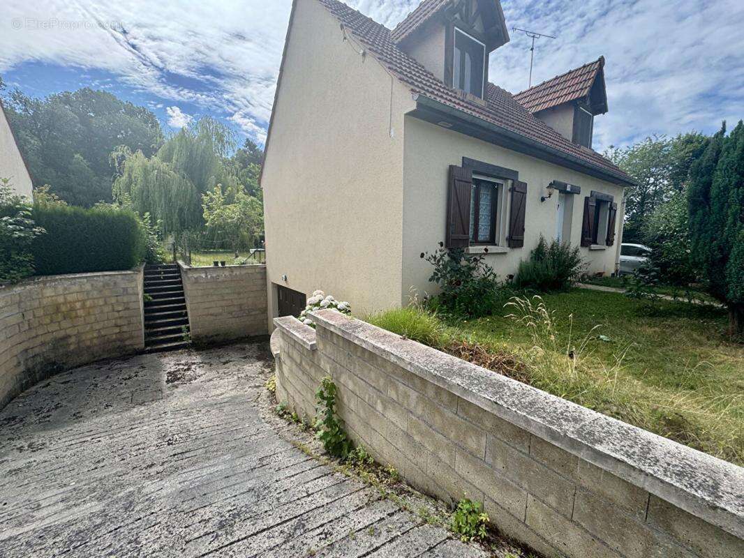 Maison à VILLERS-COTTERETS