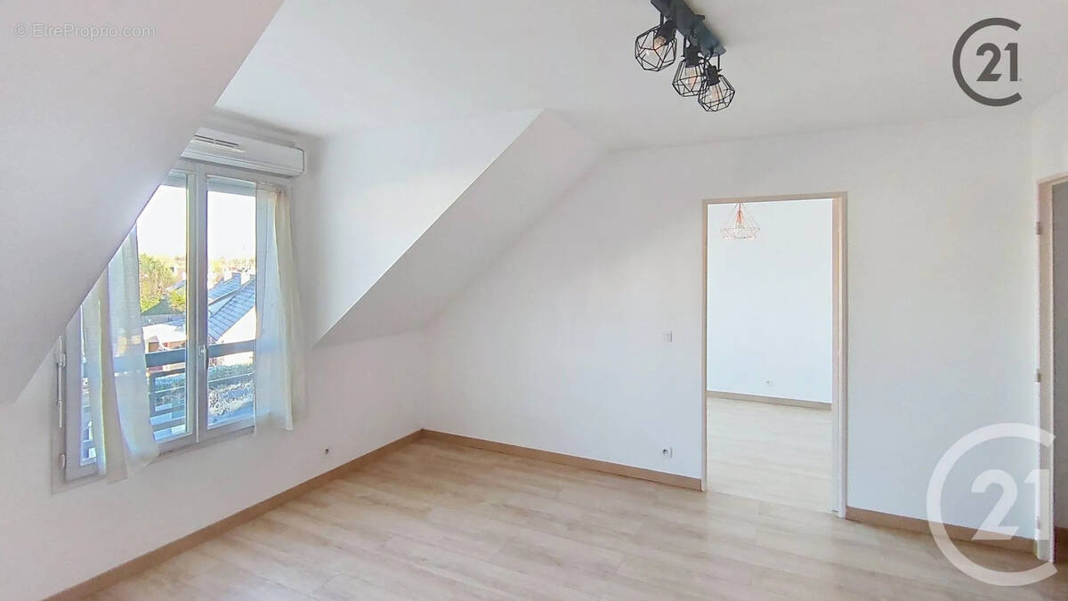 Appartement à CHEVRY-COSSIGNY