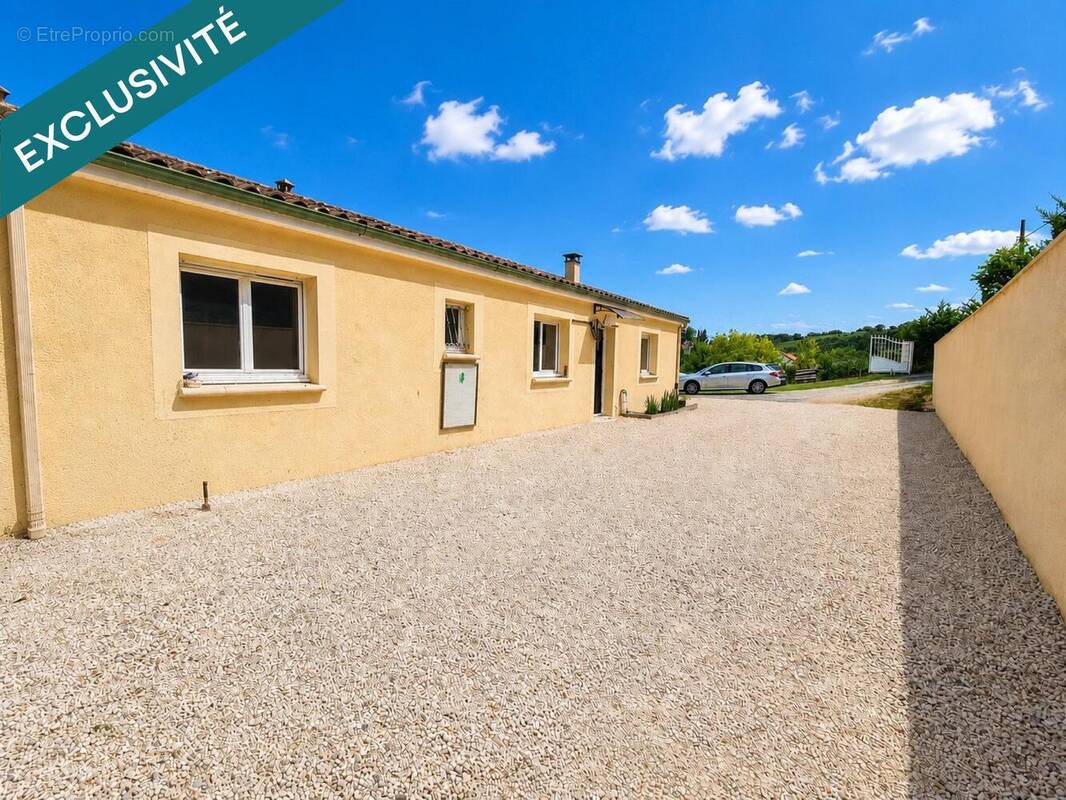 Photo 1 - Maison à SAINT-ASTIER