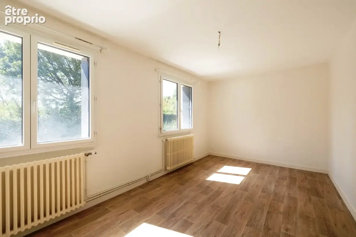 Nouaillé-maupertuis, maison familiale rénovée, 208 m2 habitables - photo 8
