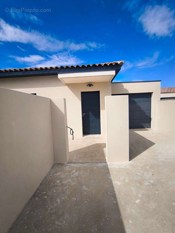 Maison à SAINT-ANDRE-DE-ROQUELONGUE