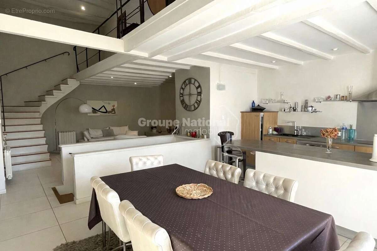 Maison à ROGNONAS