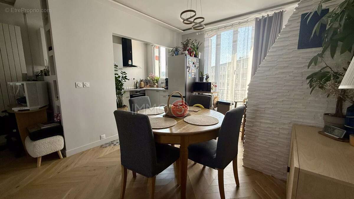 Appartement à VILLEMOMBLE