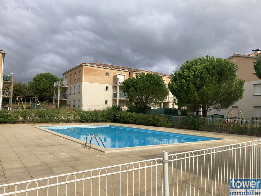 Appartement 2 chambres jardin place de parking piscine - photo 3