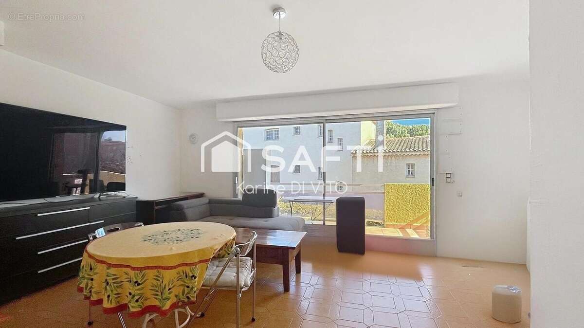 Photo 2 - Appartement à FREJUS