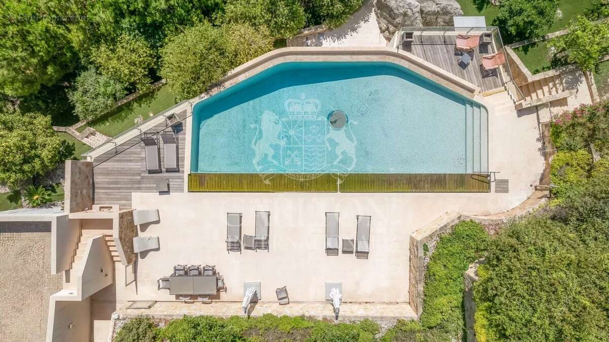 Maison à EZE