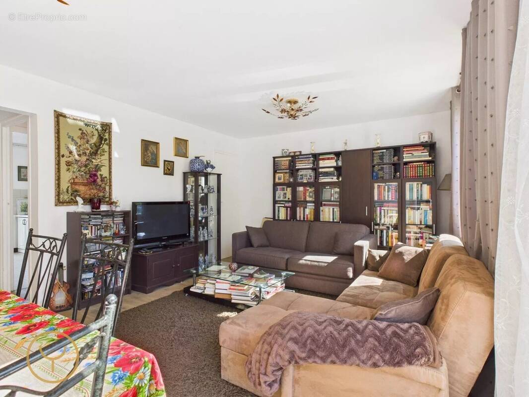 Appartement à ROMILLY-SUR-SEINE