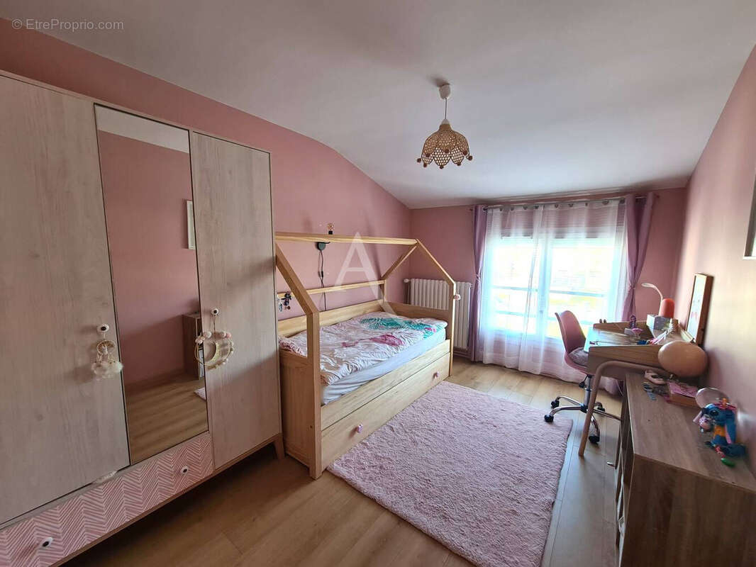 Maison à OZOIR-LA-FERRIERE