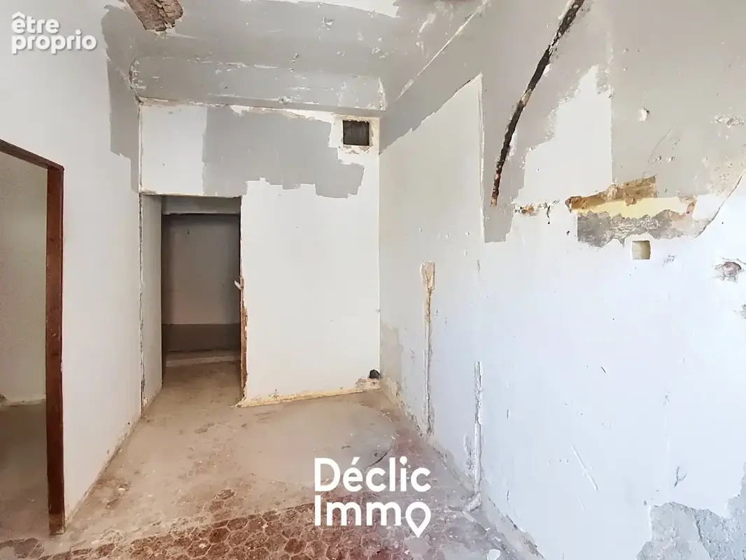2 appartements a vendre - 1er et 2eme etage - 77m2 - a renover entierement - grasse - photo 6
