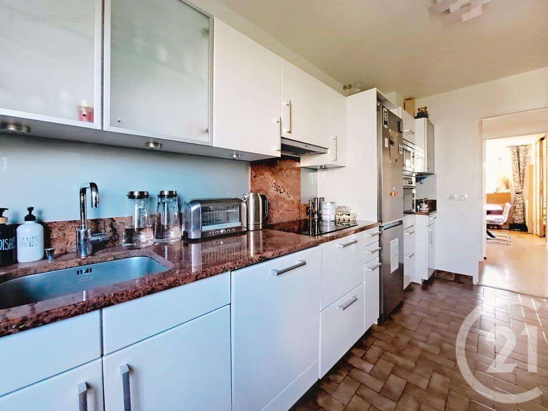 Appartement 76 m² à Creteil  - photo 8