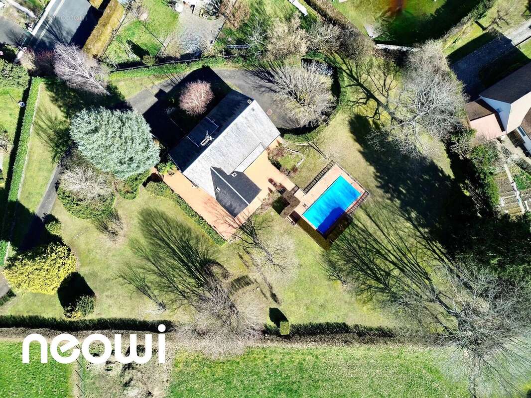 Maison à ARPAJON-SUR-CERE