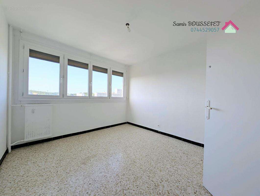 Appartement à MARSEILLE-15E