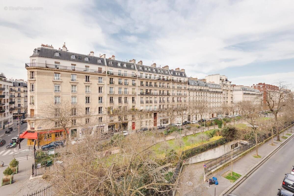 Appartement à PARIS-17E