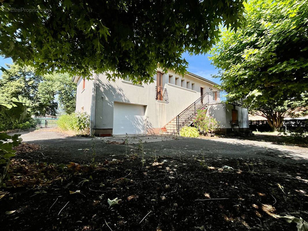 Maison à REPLONGES