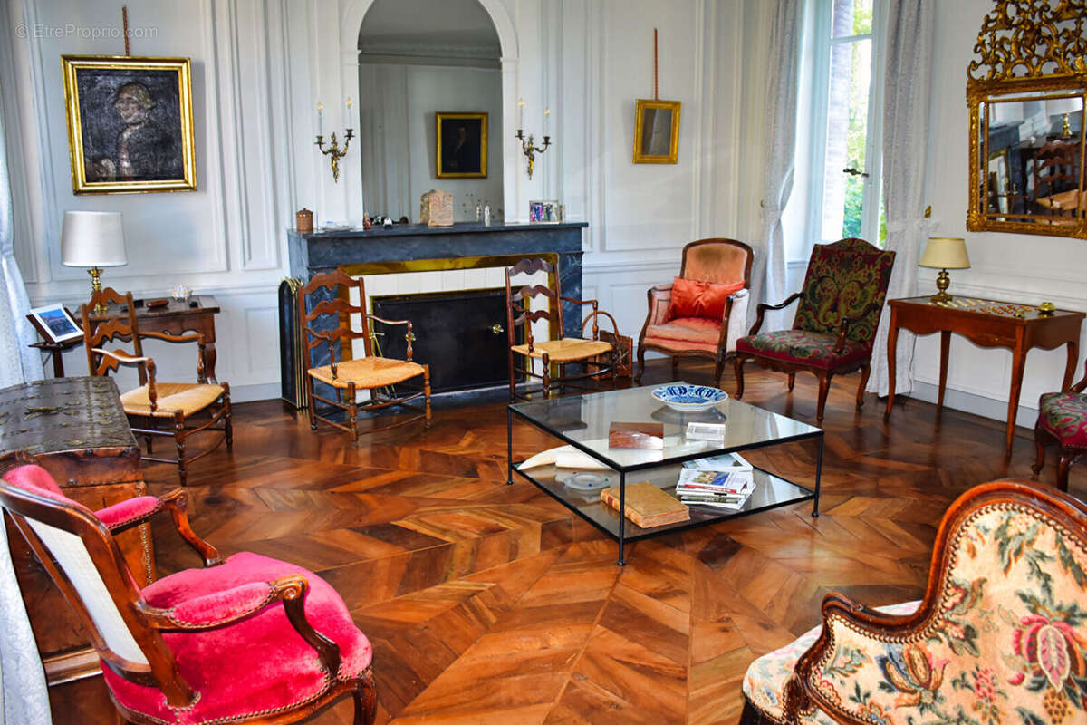 Maison à SURY-LE-COMTAL