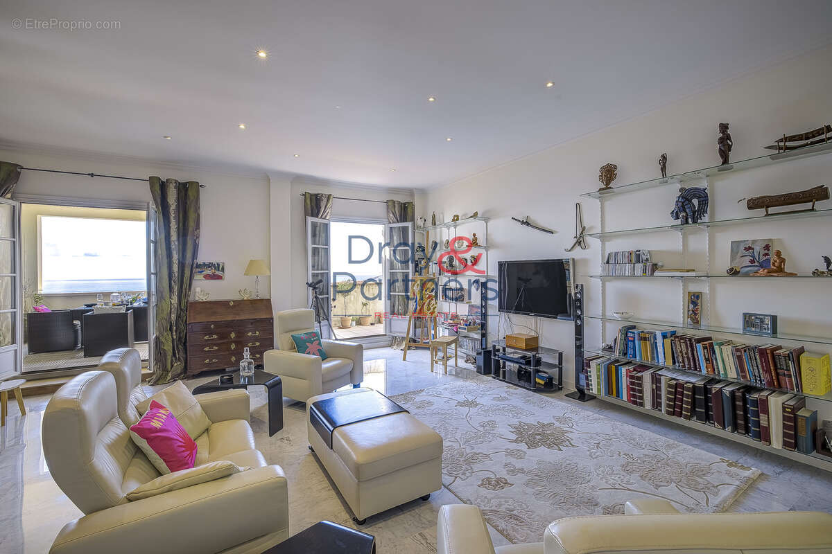 Appartement à ROQUEBRUNE-CAP-MARTIN