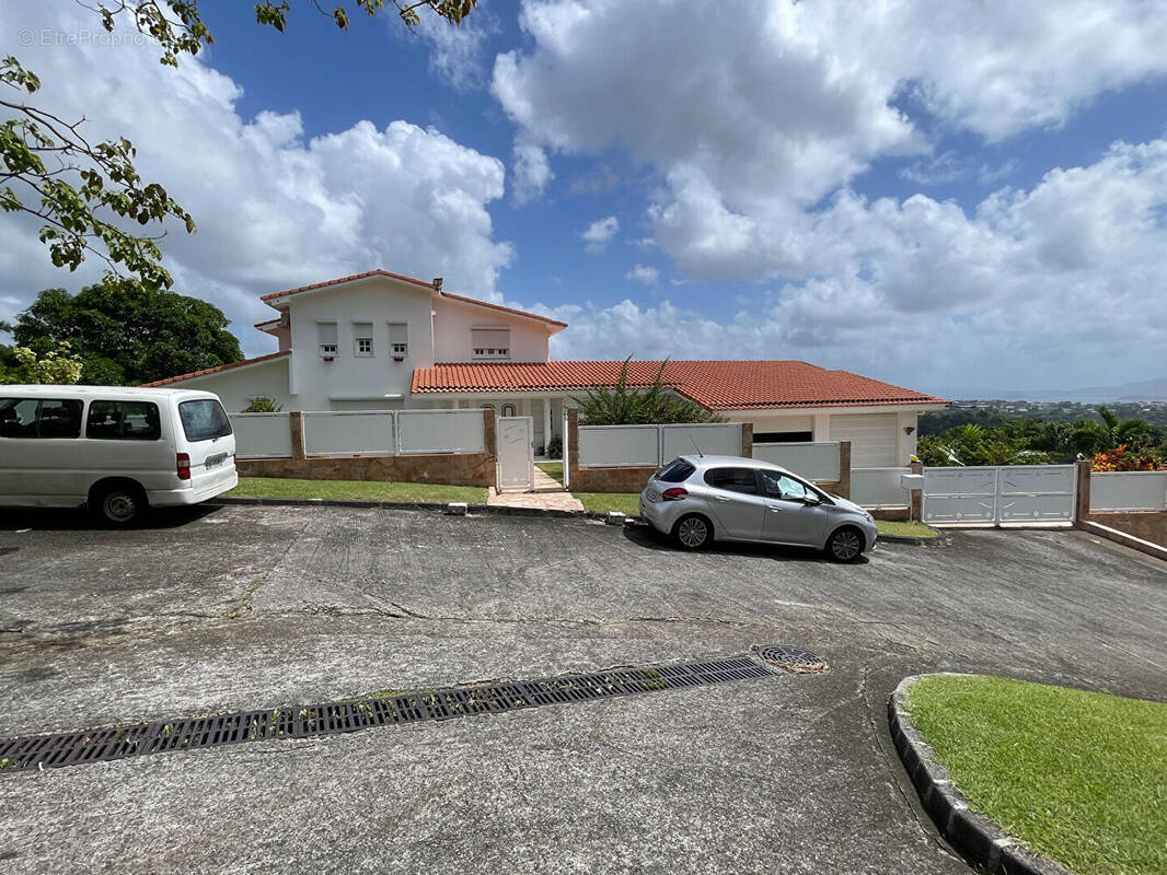 Maison à SCHOELCHER