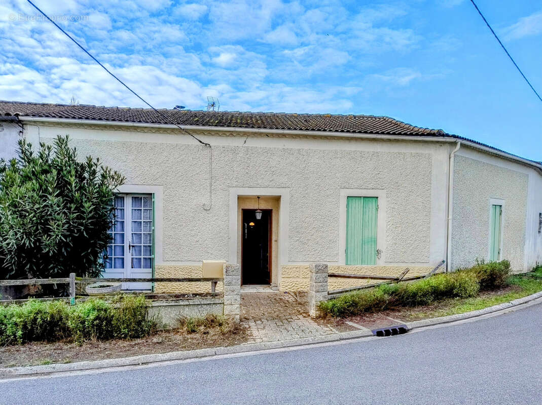 Maison à SOUSSAC