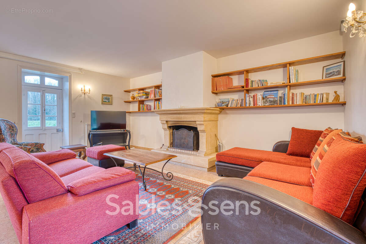 Maison à TALMONT-SAINT-HILAIRE