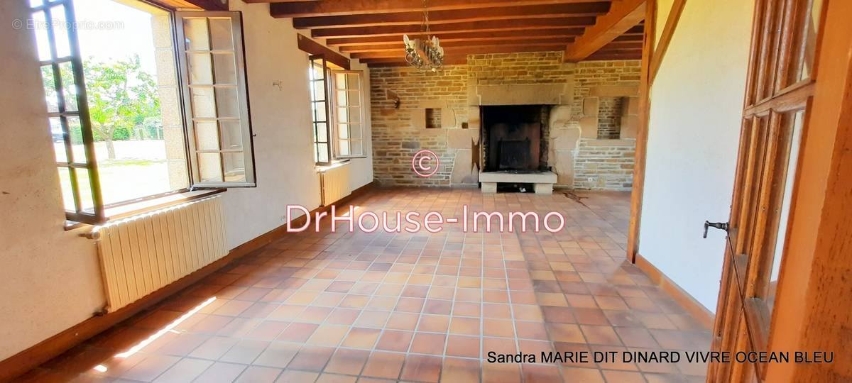 Maison à SAINT-HILAIRE-DU-HARCOUET