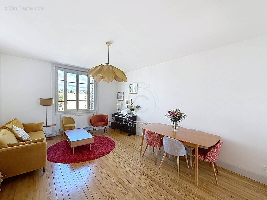 Appartement à TASSIN-LA-DEMI-LUNE