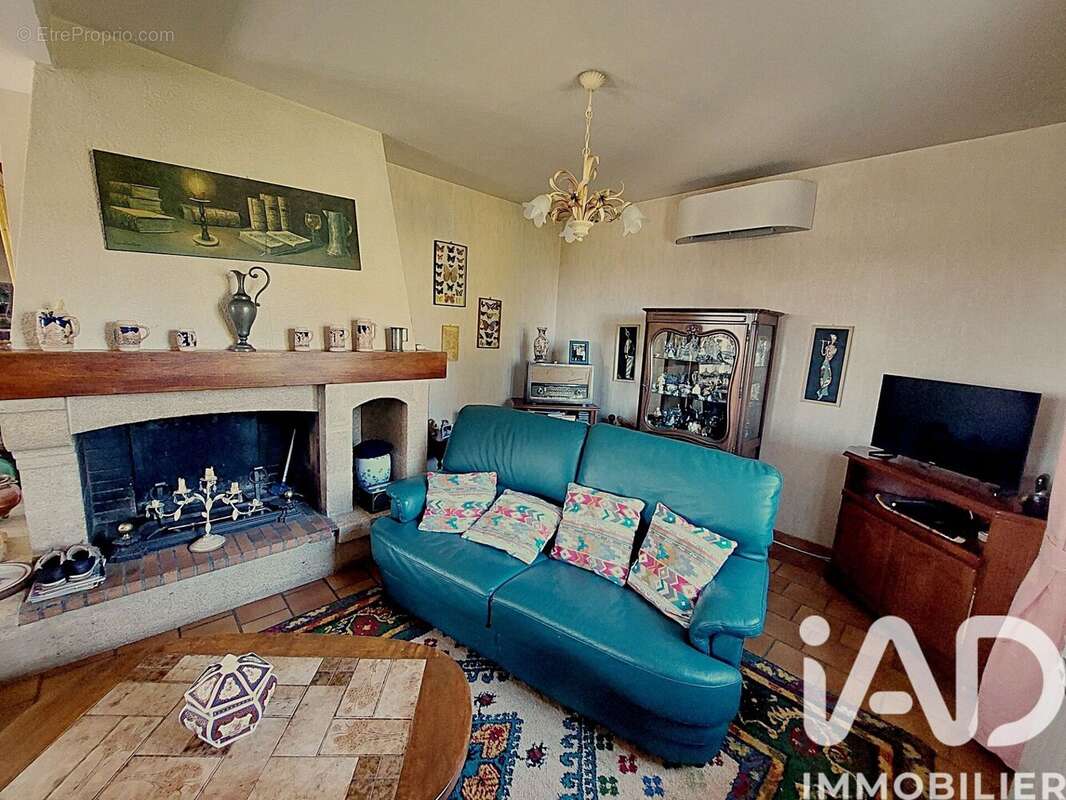 Maison 140 m² à Saint-Andre-Et-Appelles  - photo 6