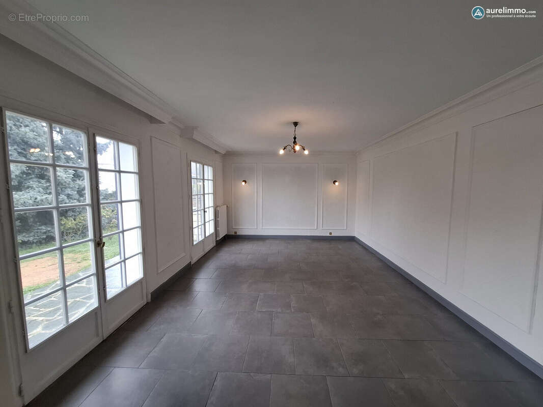 salle à manger - Maison à NERIS-LES-BAINS