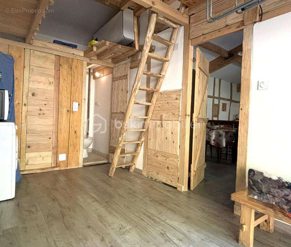 Maison à CAUDEBRONDE