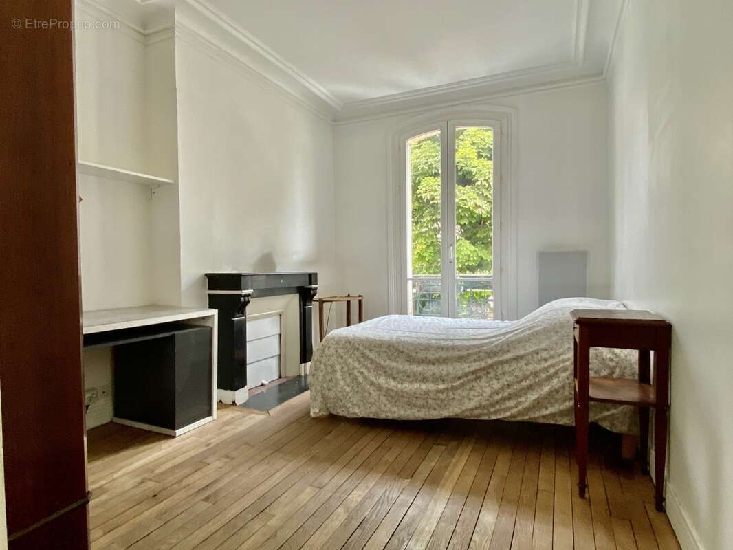 NANTERRE (92) Centre-Ville à vendre Appartement 2 pièces de 42,25 m² - Proche RER - photo 7