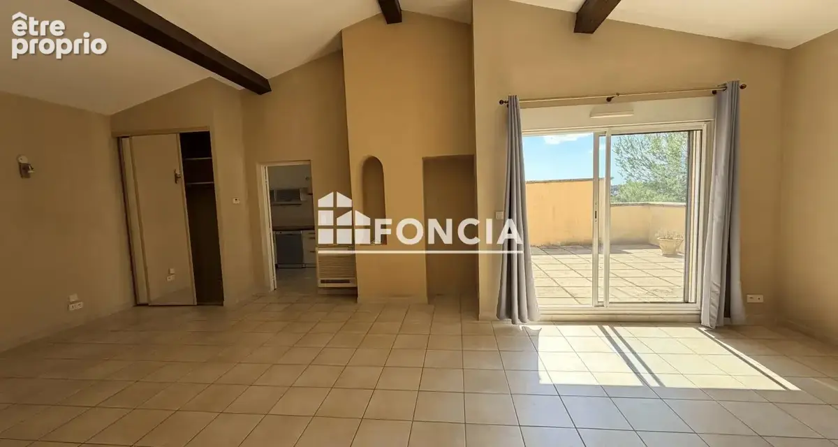 Nîmes - T3 de 82 m² avec terrasse de 15 m², climatisé, au dernier étage - photo 3