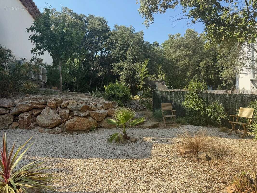 Maison à SAINTE-ANASTASIE-SUR-ISSOLE