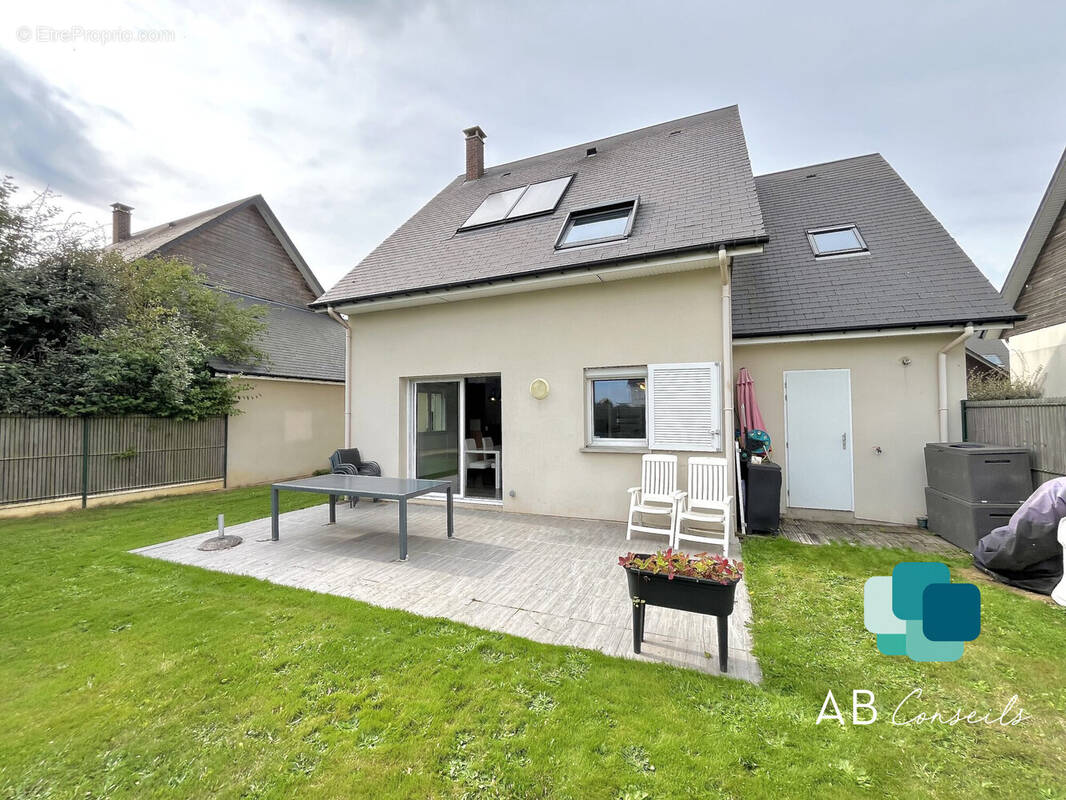 Maison à FRANQUEVILLE-SAINT-PIERRE