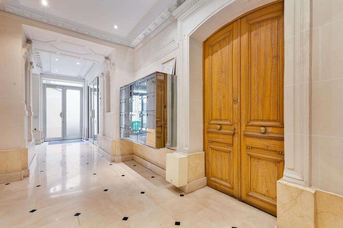 Appartement à PARIS-9E