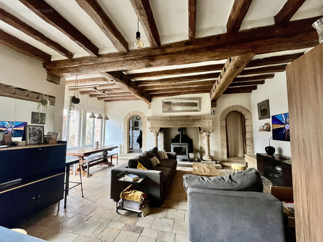 Maison à BAZAINVILLE