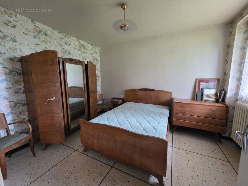 Maison à SAINT-GEORGES-DE-MONS