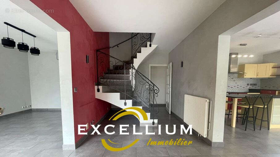 Maison à SATHONAY-CAMP