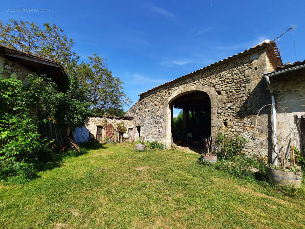 Maison à BLASIMON