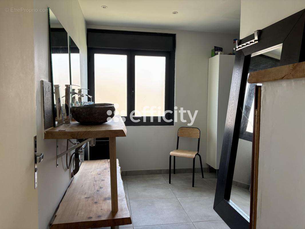 Maison 160 m² à Larra  - photo 8
