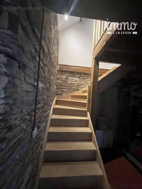 Maison à JOUE-SUR-ERDRE