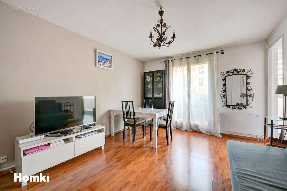 Appartement à MARSEILLE-9E