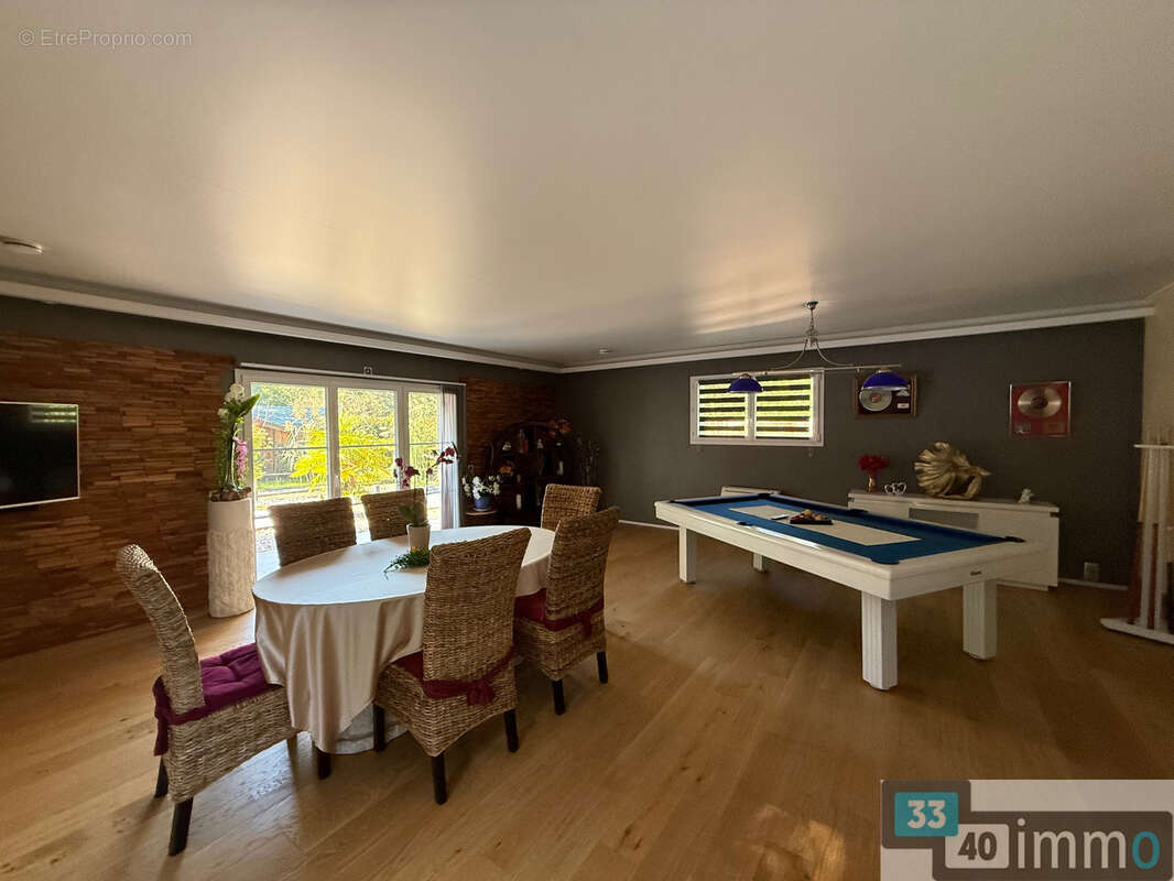 Villa 237 m2 - 5 chambres - mios - photo 6