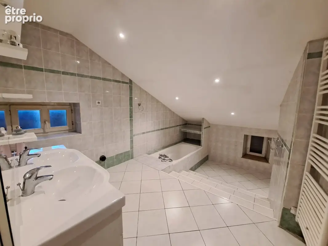 Maison 7 pièces 209 m² à vendre à Criteuil-La-Magdeleine (16300) - photo 115
